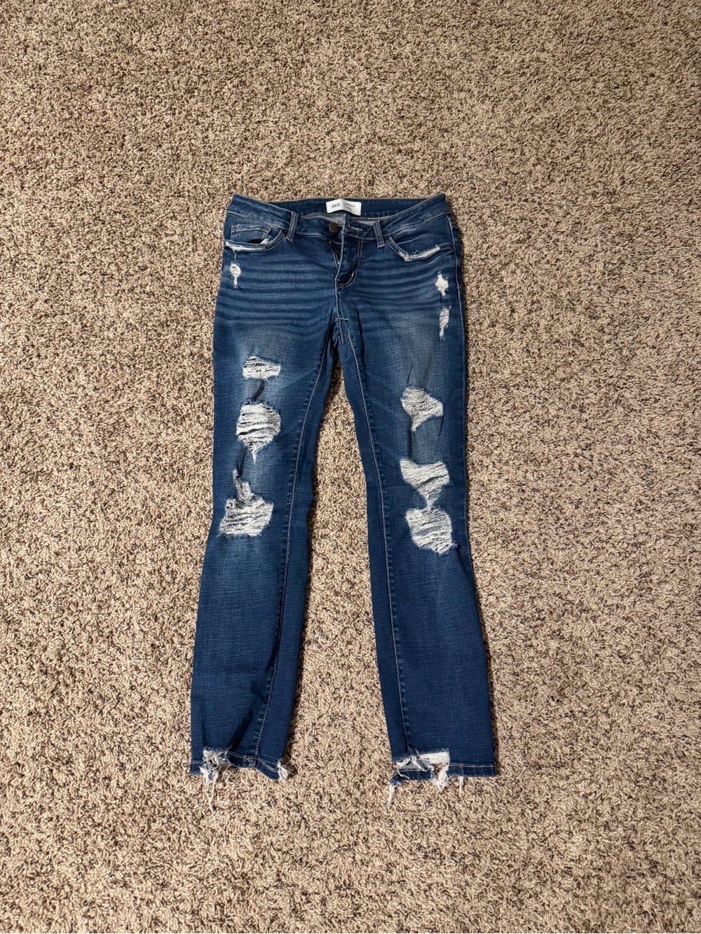 BKE Womens Distressed Dark Blue Cropped Jeans